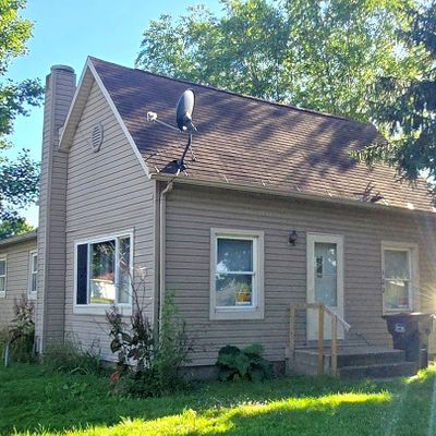 102 E 1 St St, Cromwell, IN 46732