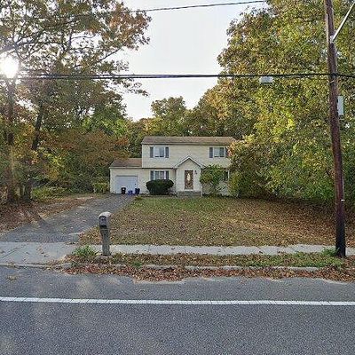 96 Wilson Ave, Medford, NY 11763