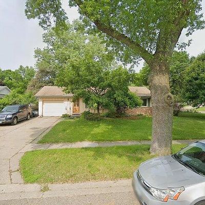 964 Beacon Ln, Saint Paul, MN 55124