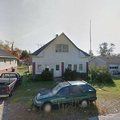 114 S Lincoln Ave, Oakland City, IN 47660