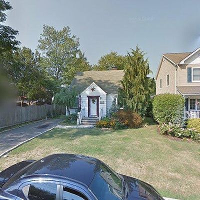 115 Midfield Rd, Colonia, NJ 07067