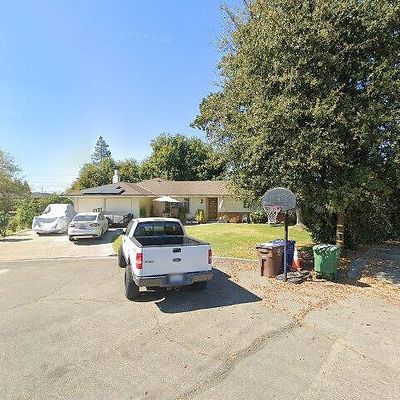 1153 Windsor Ct, Kingsburg, CA 93631