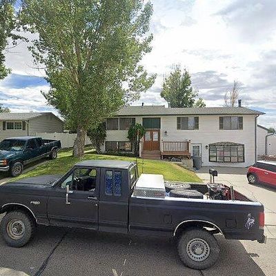 1050 Truman St, Rock Springs, WY 82901