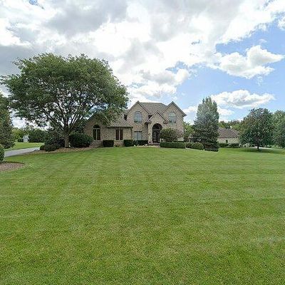 10708 Red Hawk Ln, Spring Grove, IL 60081