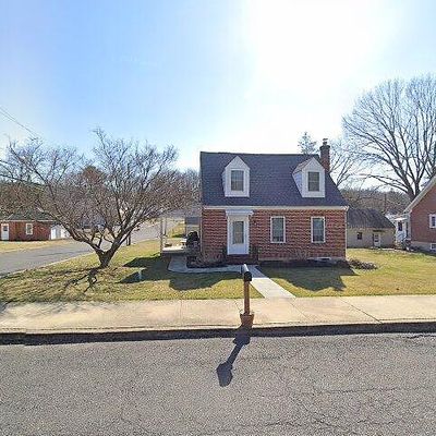 124 Walnut St, Green Lane, PA 18054