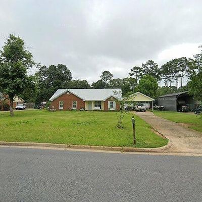 128 Cuaneta Dr, Leesburg, GA 31763