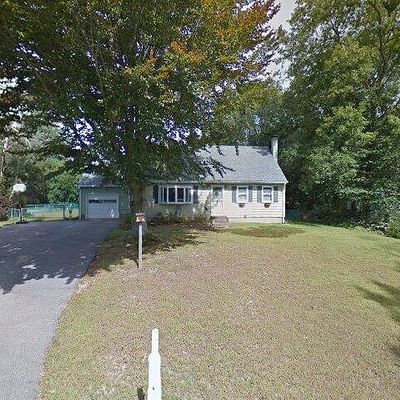 13 Aspen Ct, Norwich, CT 06360