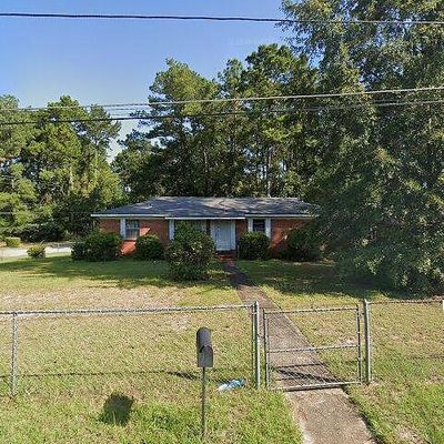 130 Young America Dr, Dothan, AL 36303