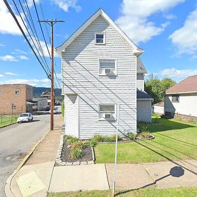 1300 3rd Ave, Conway, PA 15027