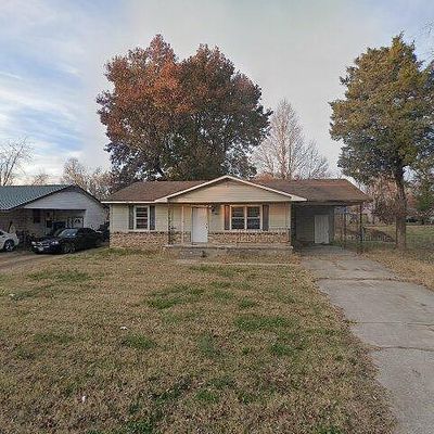 1308 Shelby Dr, Sikeston, MO 63801