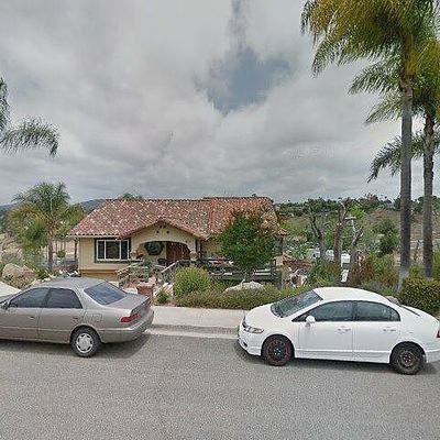 1320 Kilby Ln, Vista, CA 92083