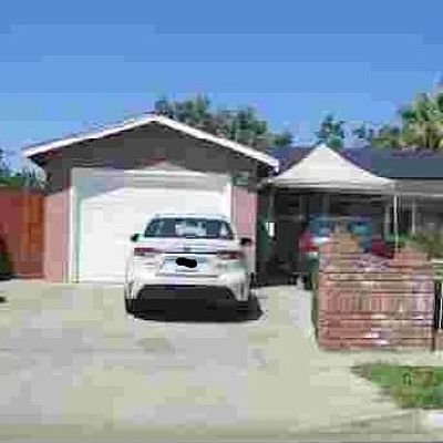 13202 E Cypress Ave, Parlier, CA 93648