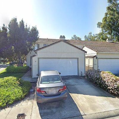 12 Basin Ct, Hercules, CA 94547