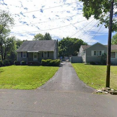 120 Burns St, Somerset, NJ 08873