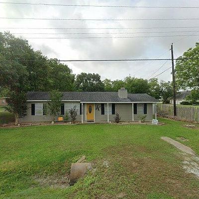 1201 3 Rd St, Louise, TX 77455