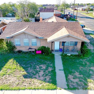 121 N Eisenhower Dr, Midland, TX 79703