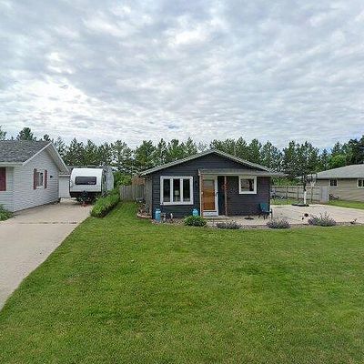 121 Shelly Dr, Sheboygan Falls, WI 53085