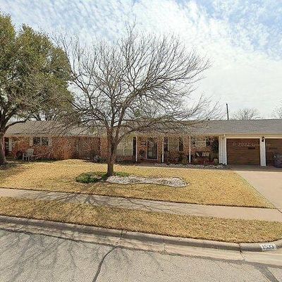 1533 Melody Ln, Wichita Falls, TX 76302