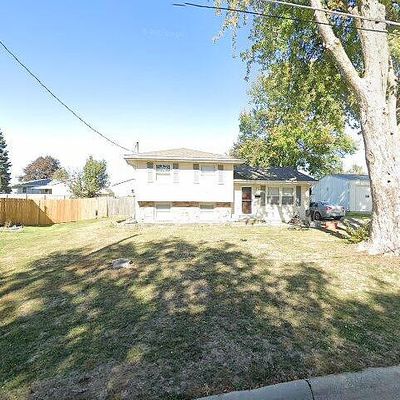 1412 N 8 Th Avenue Pl E, Newton, IA 50208