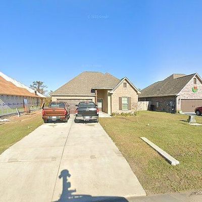 177 Cypresswood Dr, Belle Chasse, LA 70037