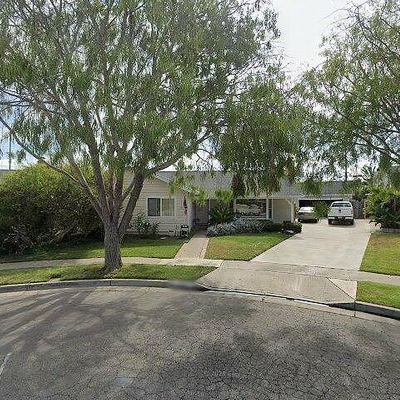 17742 Collins Cir, Huntington Beach, CA 92647