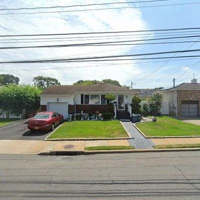 160 Jerusalem Ave, Massapequa, NY 11758