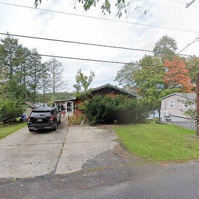 1647 Henry Dr, Mountain Top, PA 18707