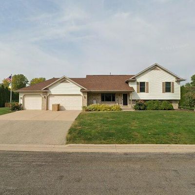 204 Riva Ridge Ln, Neenah, WI 54956