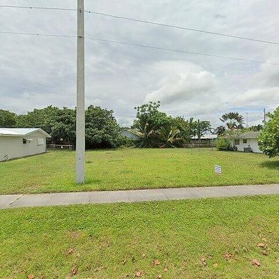 206 Riomar Dr, Port Saint Lucie, FL 34952