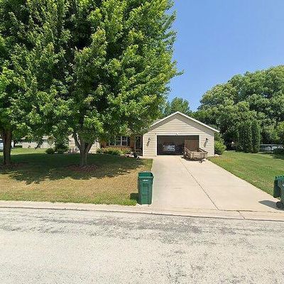 2061 Muirfield Way, New Franken, WI 54229