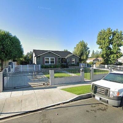 20656 Wyandotte St, Winnetka, CA 91306