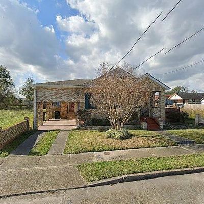 2140 Louisa St, New Orleans, LA 70117