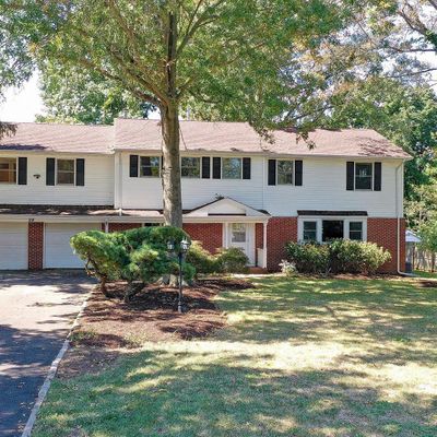 19 Longview Ave, Freehold, NJ 07728