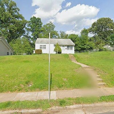 1927 Griffith Rd, Falls Church, VA 22043