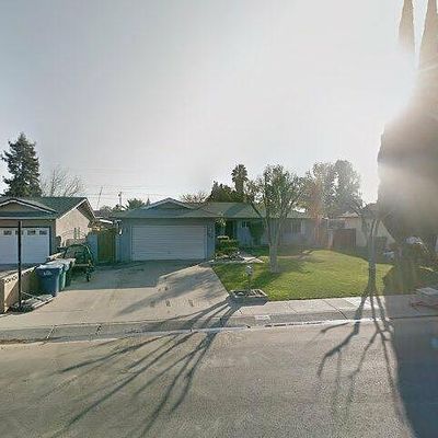 1963 E Ash Ave, Tulare, CA 93274