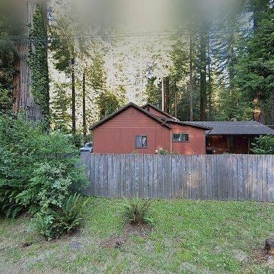 20 Oakridge Dr, Redway, CA 95560