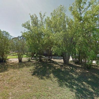 2001 3 Rd St, Floresville, TX 78114