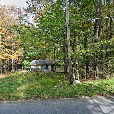 2373 Locust Ridge Rd, Pocono Lake, PA 18347