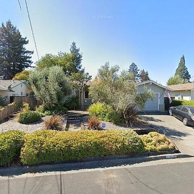 2413 Adrian St, Napa, CA 94558