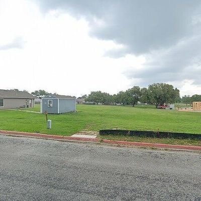 245 Northpointe Ave, La Grange, TX 78945