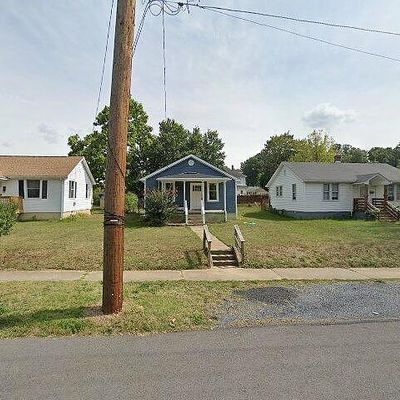 250 N Charlotte Ave, Waynesboro, VA 22980