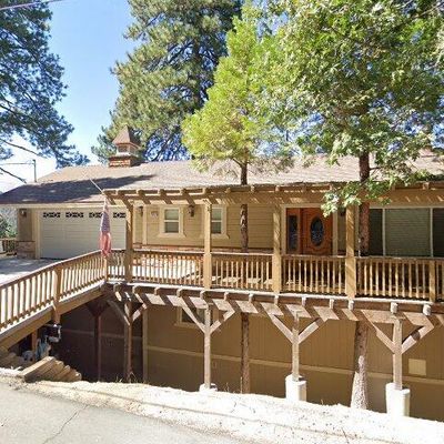 25152 Valle Dr, Crestline, CA 92325