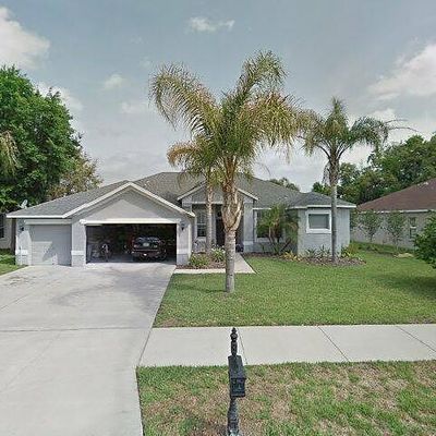 2524 Centennial Falcon Dr, Valrico, FL 33596