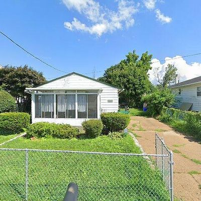 2531 Paris Ave, Feasterville Trevose, PA 19053