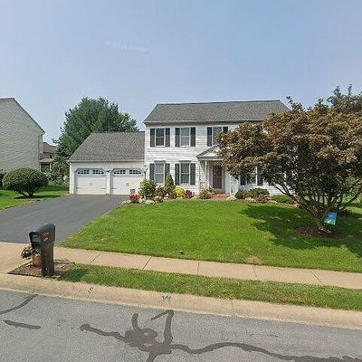 220 Date Dr, Leola, PA 17540