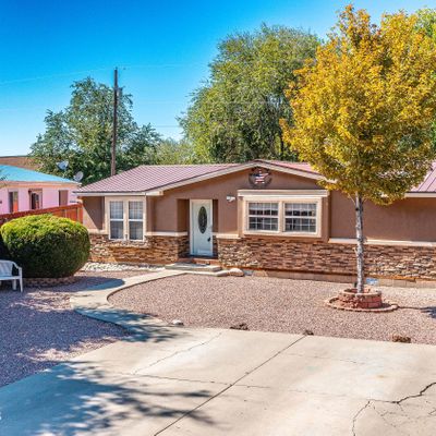 2210 Brittany Pl, Farmington, NM 87401