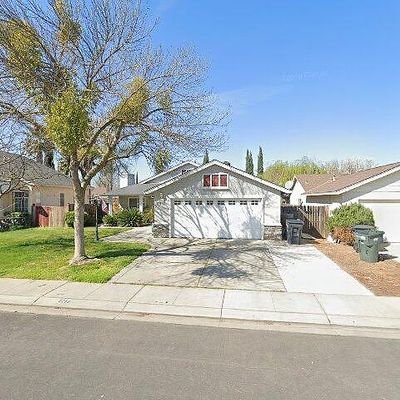 2213 Manhattan Way, Modesto, CA 95358