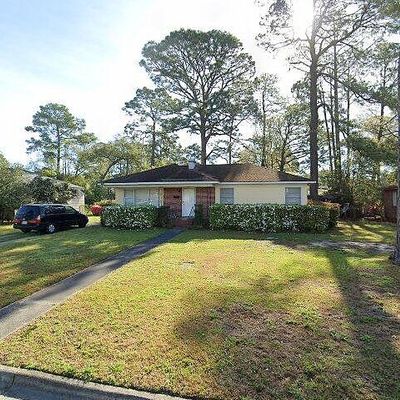 2261 Mason Dr, Savannah, GA 31404