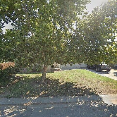 230 N Bollinger St, Visalia, CA 93291