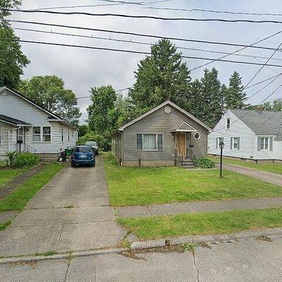 2806 Hampton Rd, Erie, PA 16508